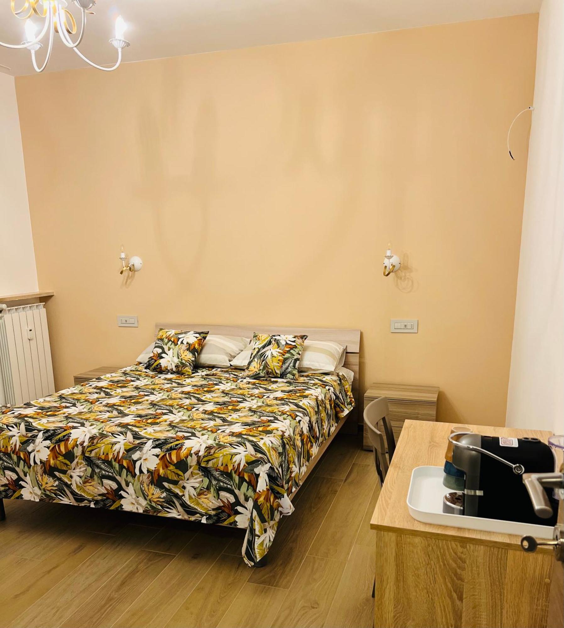 Affittacamere La Quiete Арона Экстерьер фото